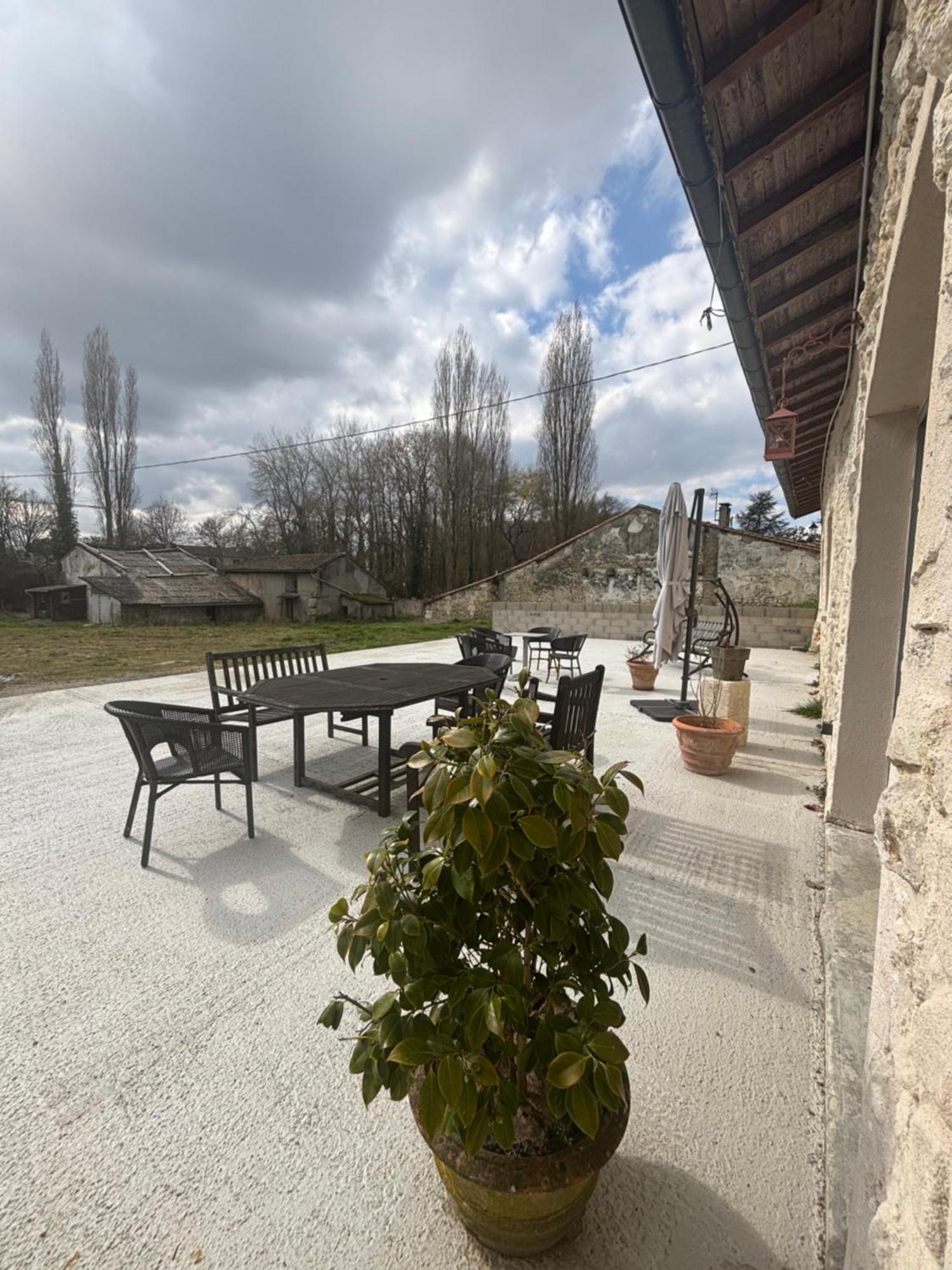 Fantastic Petit Beauval Hotell Saint-Sulpice-et-Cameyrac Eksteriør bilde
